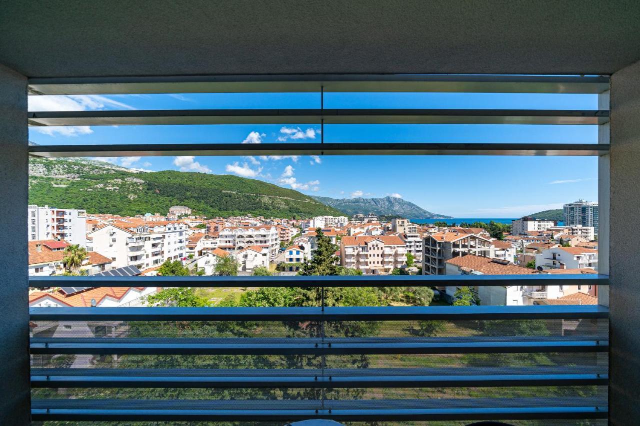 Sea View Apartments In บุดวา ภายนอก รูปภาพ