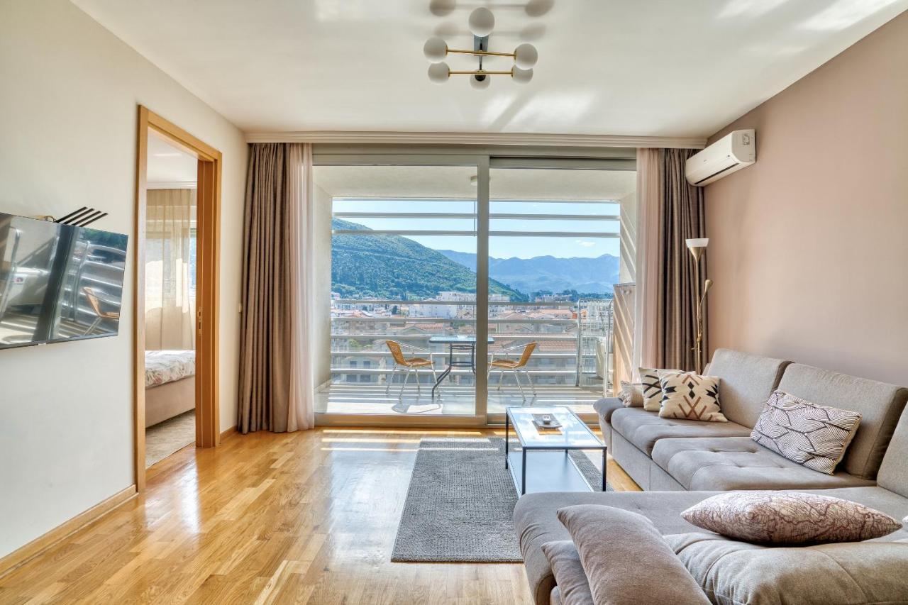 Sea View Apartments In บุดวา ภายนอก รูปภาพ